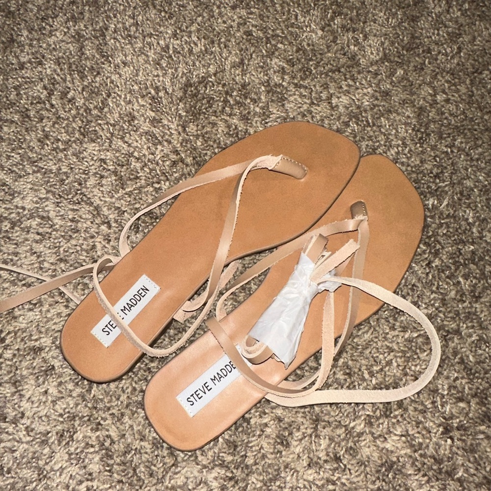 Brand new, steve madden tie up flip flops.